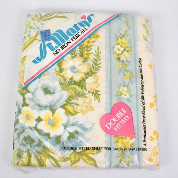 Vintage Sheets Blue Cabbage Roses Grand Millennial - Picture 4 of 8